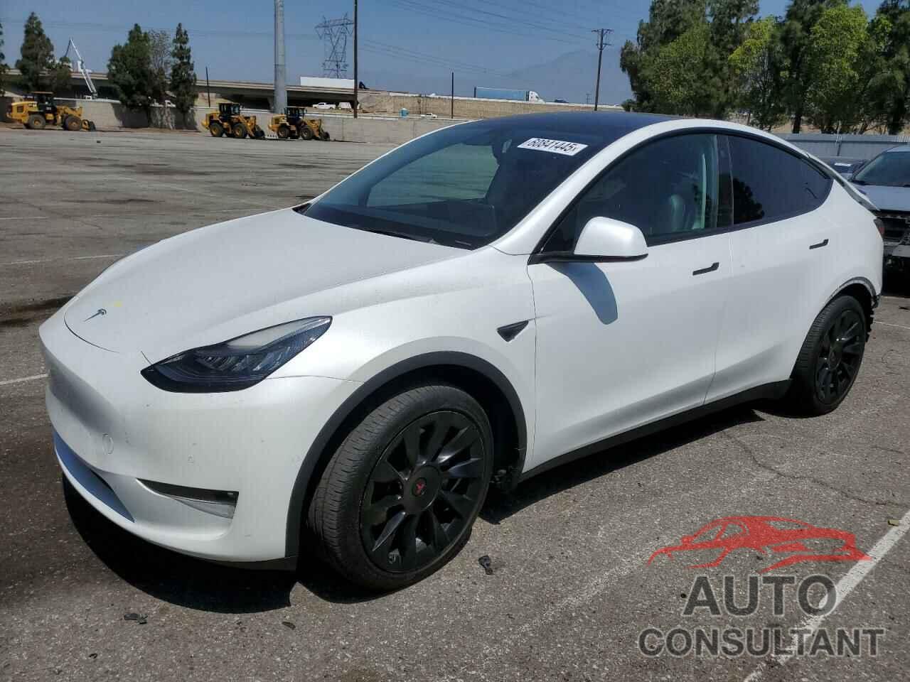 TESLA MODEL Y 2021 - 5YJYGDED4MF103656