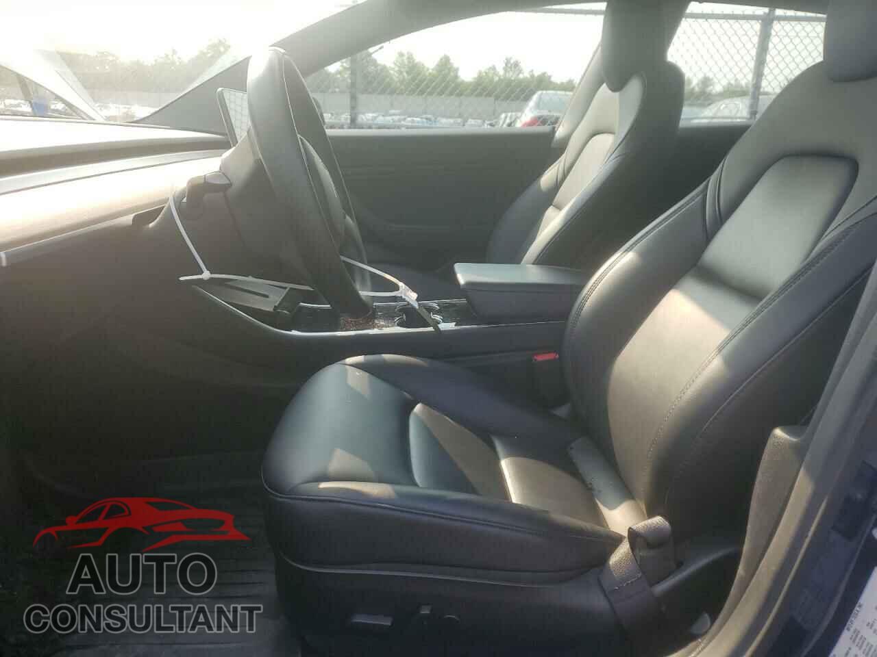 TESLA MODEL 3 2019 - 5YJ3E1EB2KF364973