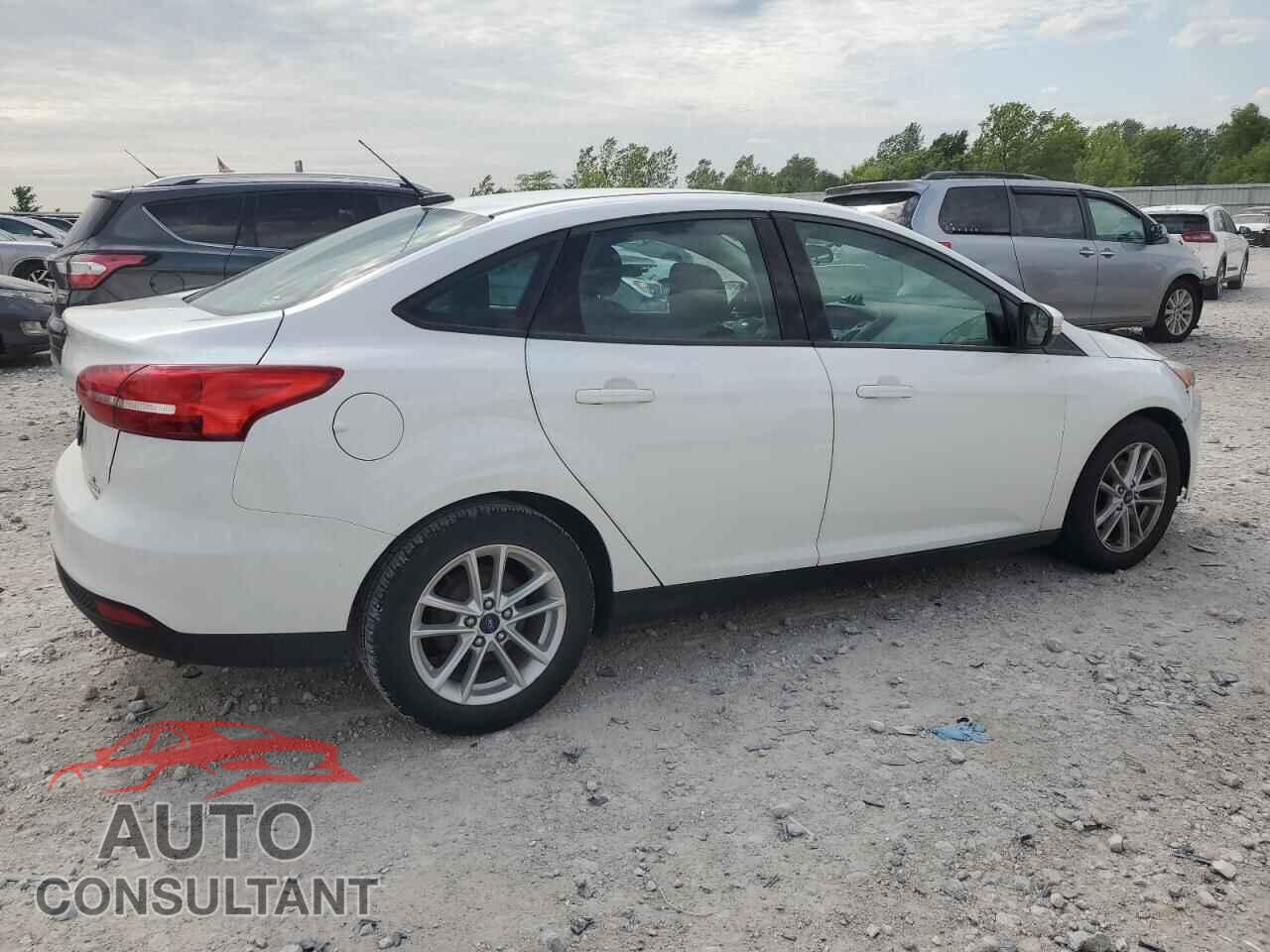 FORD FOCUS 2016 - 1FADP3F26GL378507