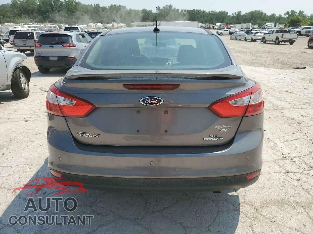 FORD FOCUS 2014 - 1FADP3F21EL452123
