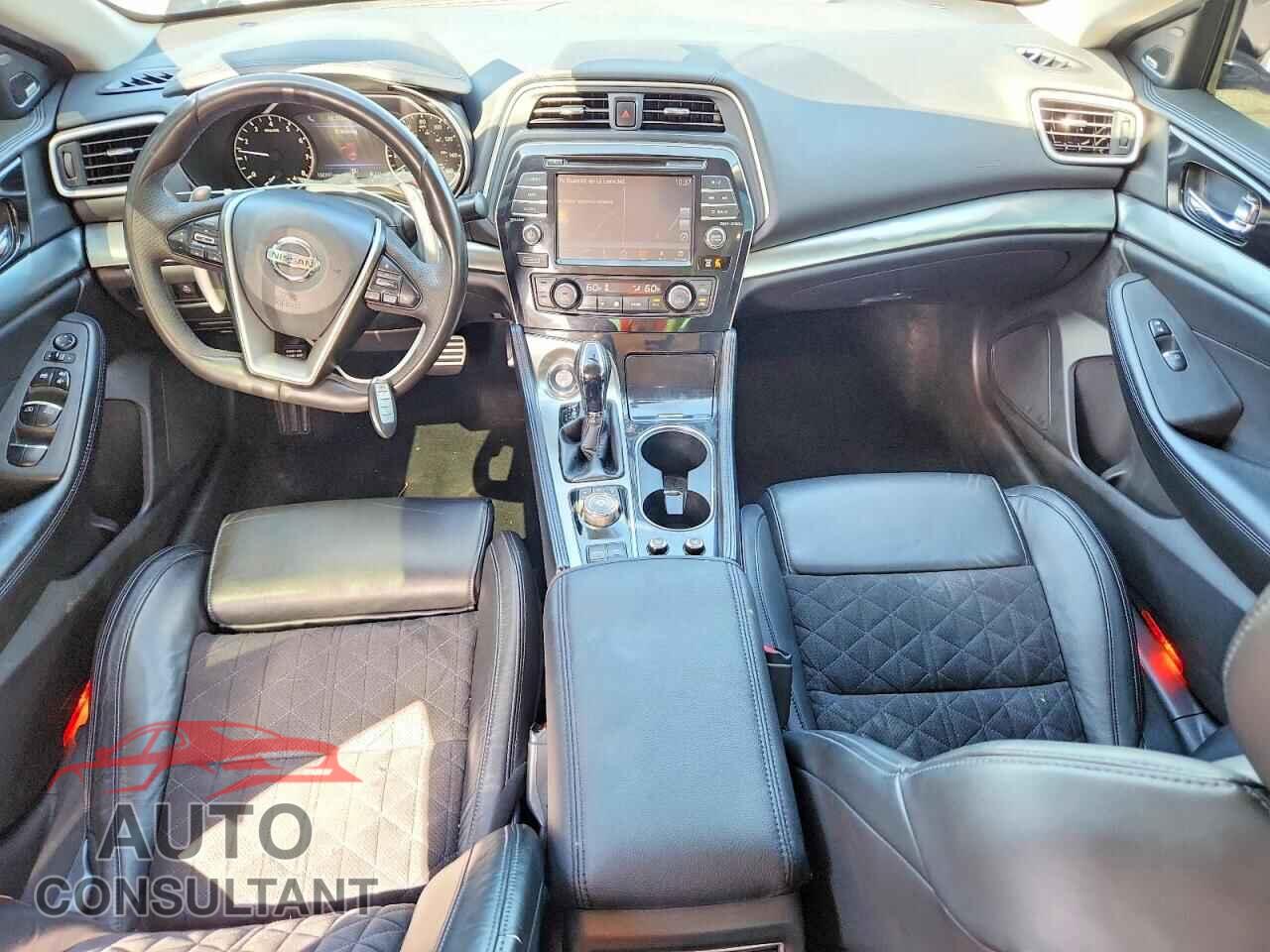 NISSAN MAXIMA 2017 - 1N4AA6APXHC424608