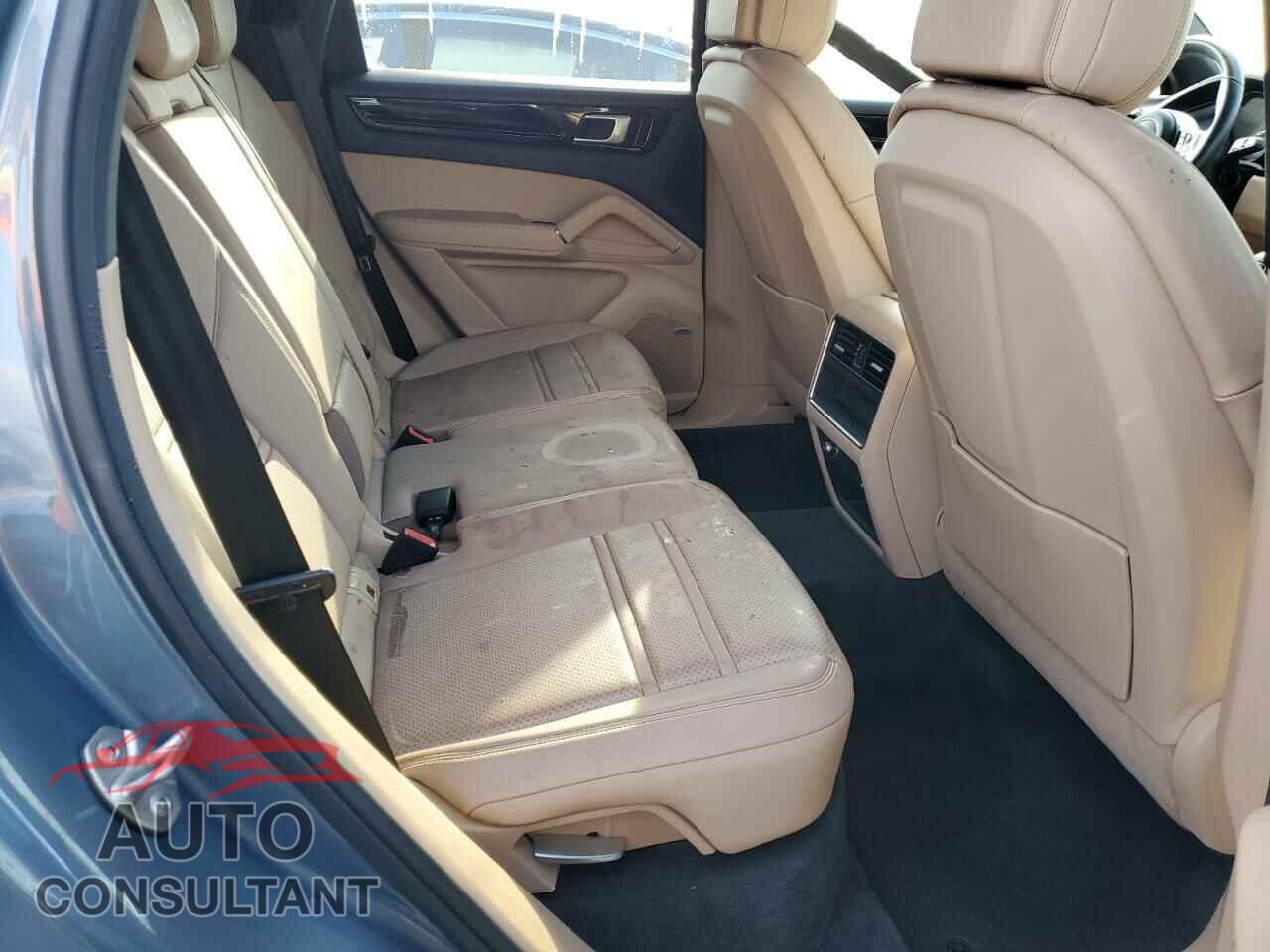 PORSCHE CAYENNE 2019 - WP1AA2AY7KDA17812