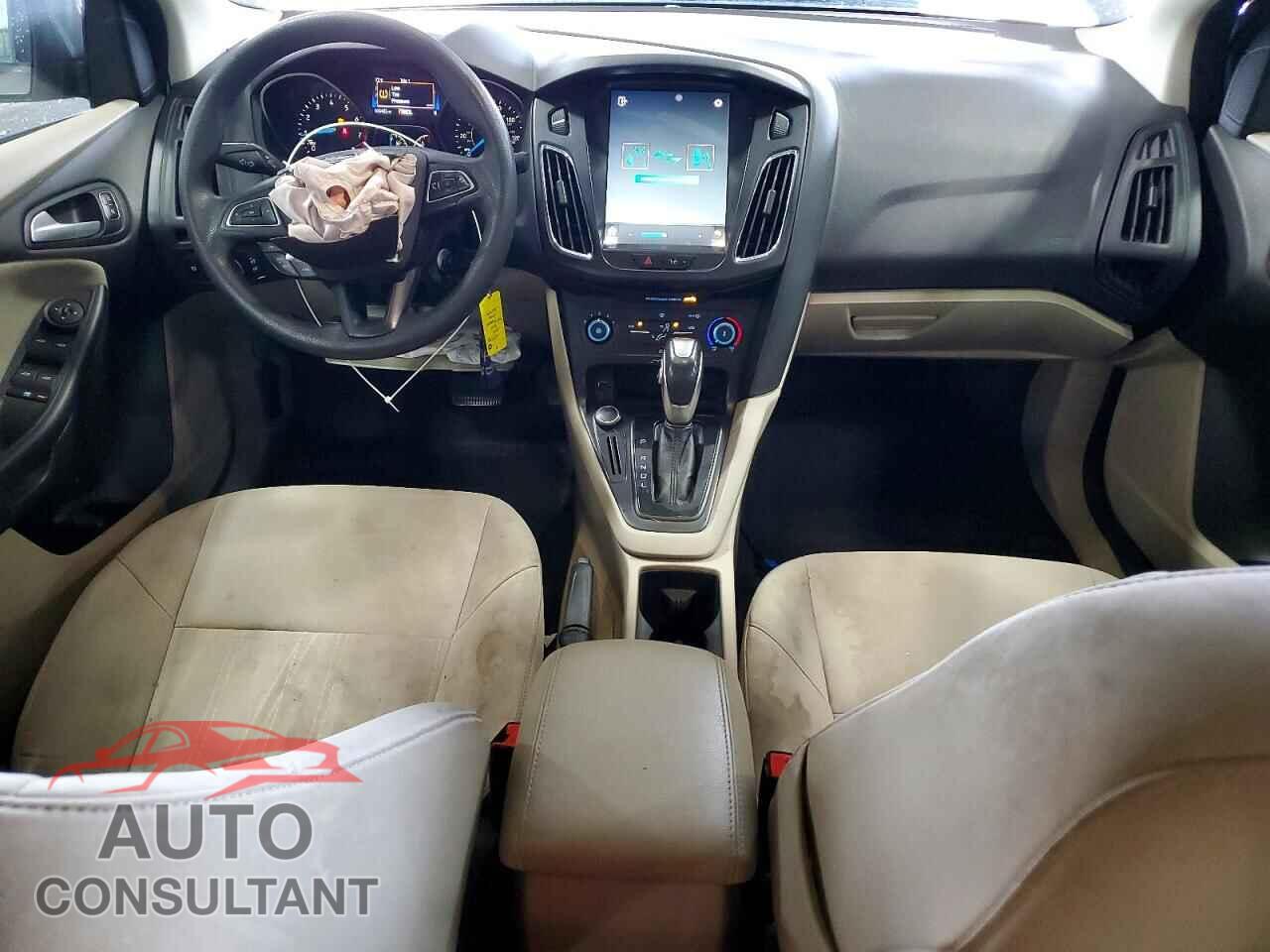 FORD FOCUS 2015 - 1FADP3F24FL363759