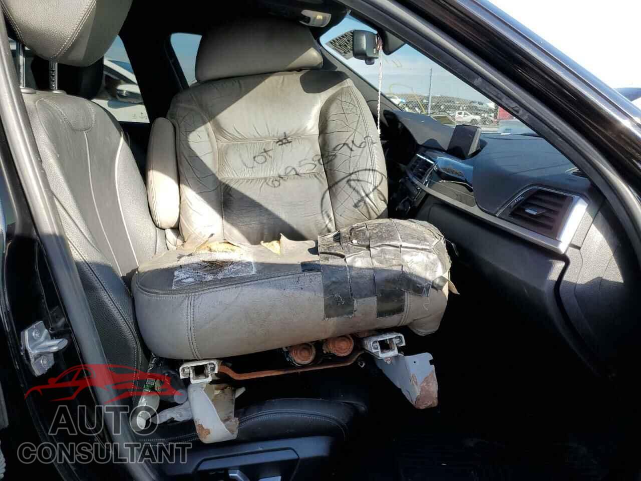 BMW 3 SERIES 2016 - WBA8B7G50GNU36946