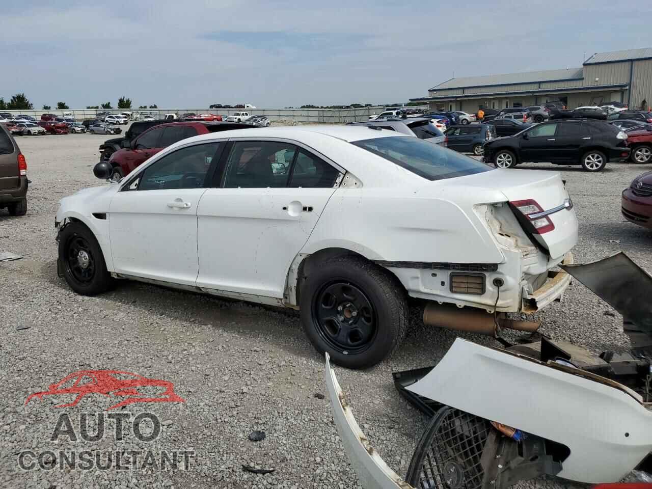 FORD TAURUS 2017 - 1FAHP2L84HG100218