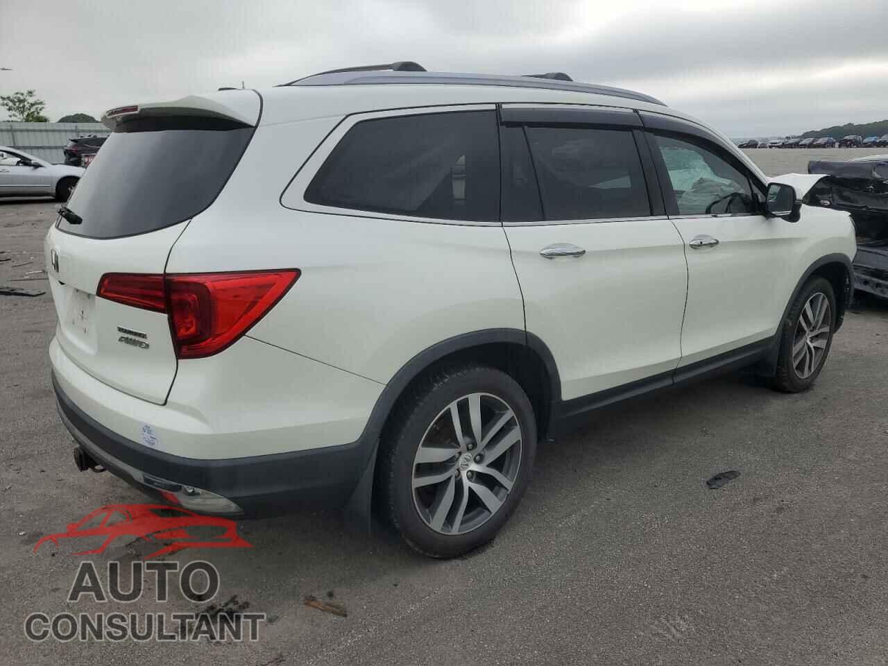 HONDA PILOT 2017 - 5FNYF6H94HB073523
