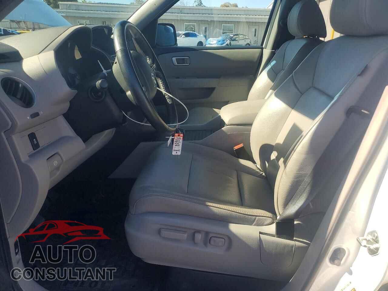 HONDA PILOT 2014 - 5FNYF4H52EB026844