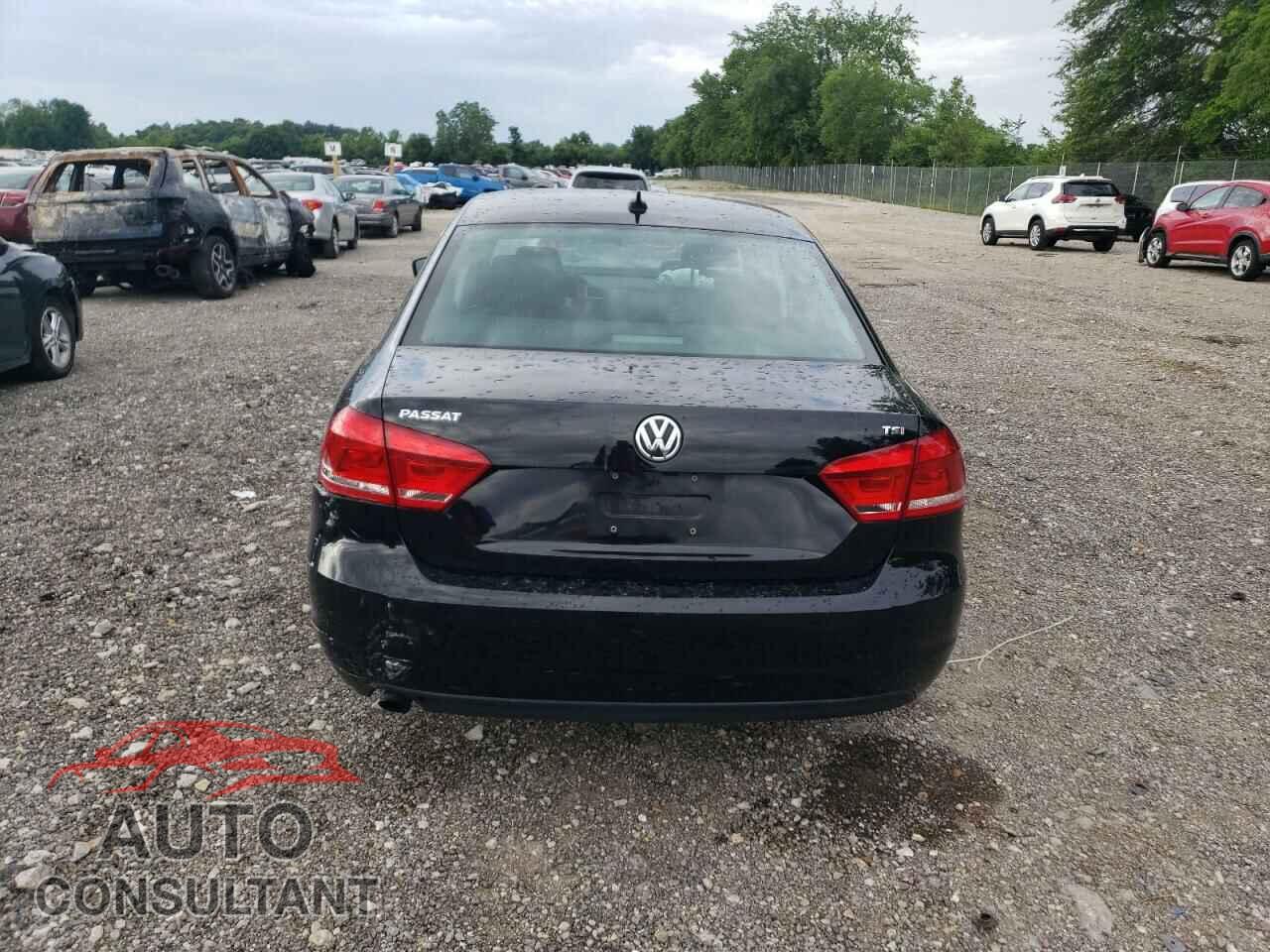 VOLKSWAGEN PASSAT 2015 - 1VWAT7A30FC083253