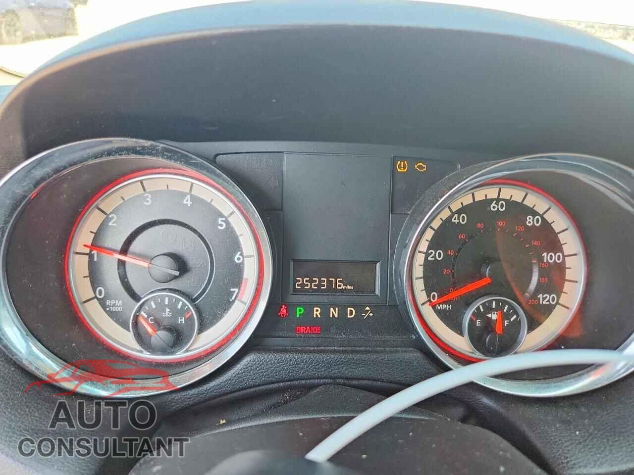 DODGE CARAVAN 2013 - 2C4RDGBG2DR726243