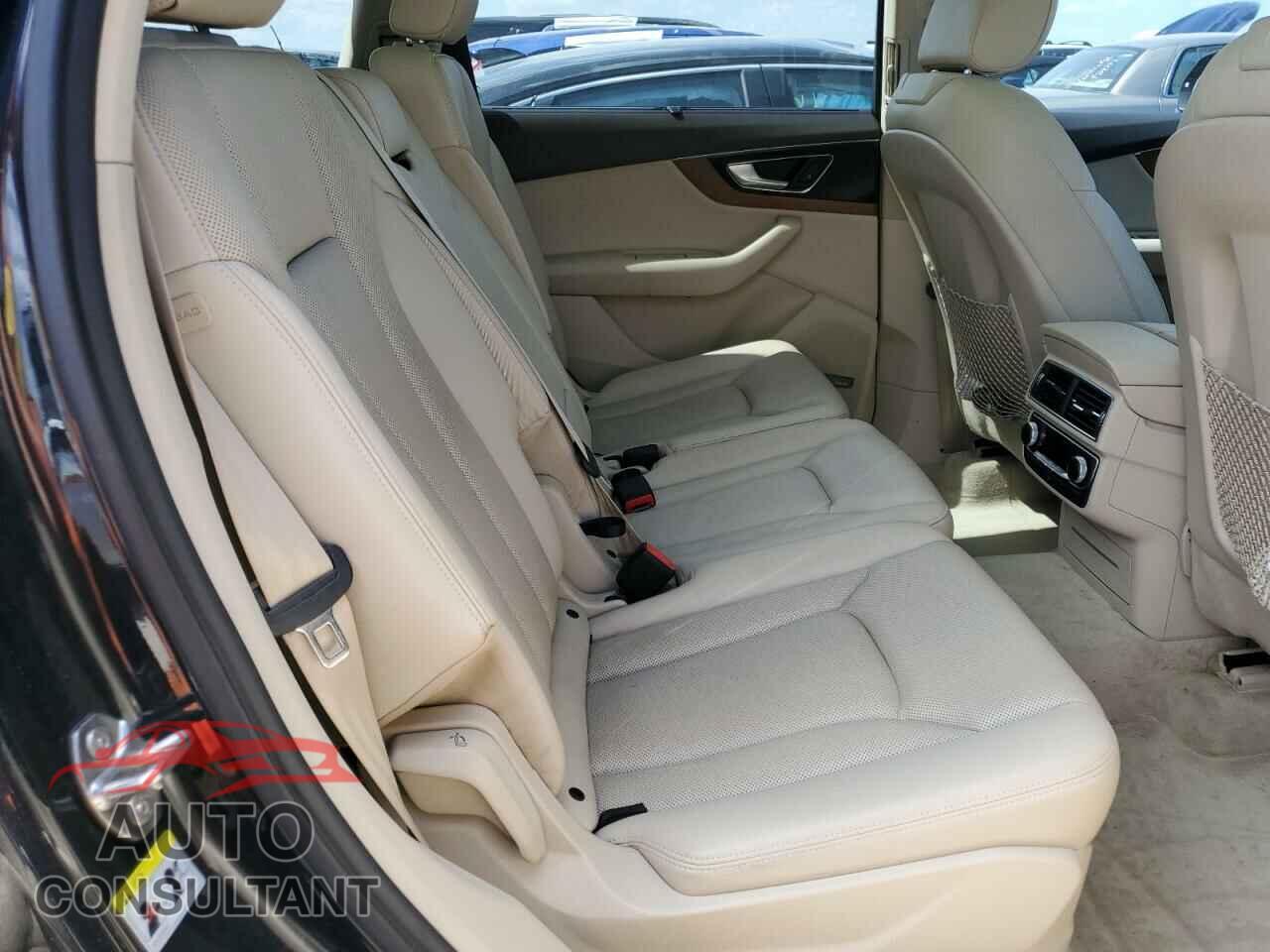 AUDI Q7 2017 - WA1LABF72HD023868