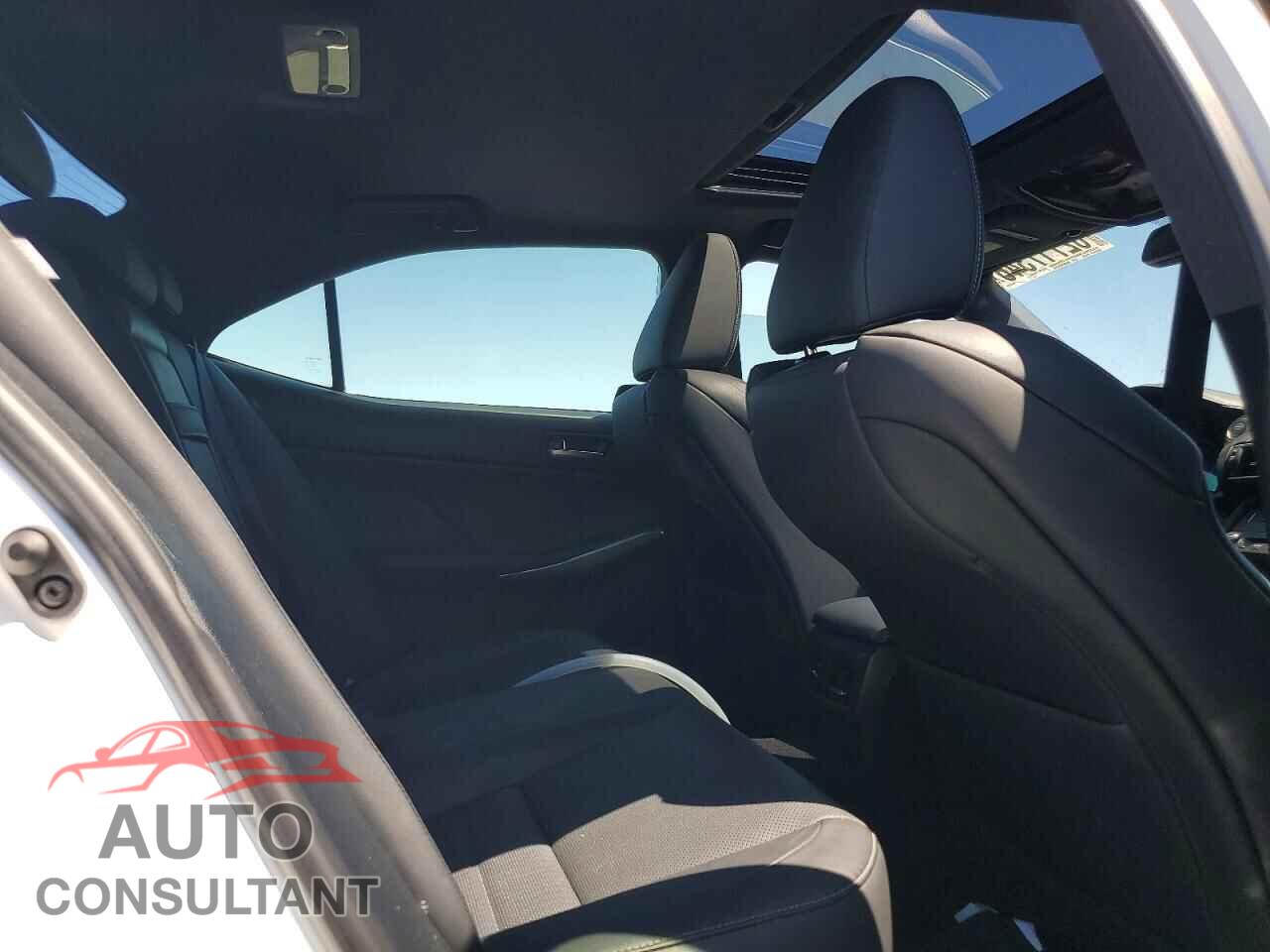 LEXUS IS 2017 - JTHCE1D24H5012858