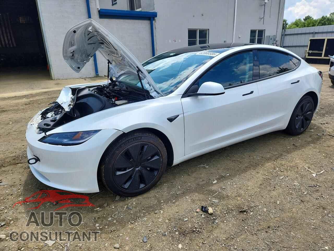 TESLA MODEL 3 2026 - 5YJ3E1EB2TF121214