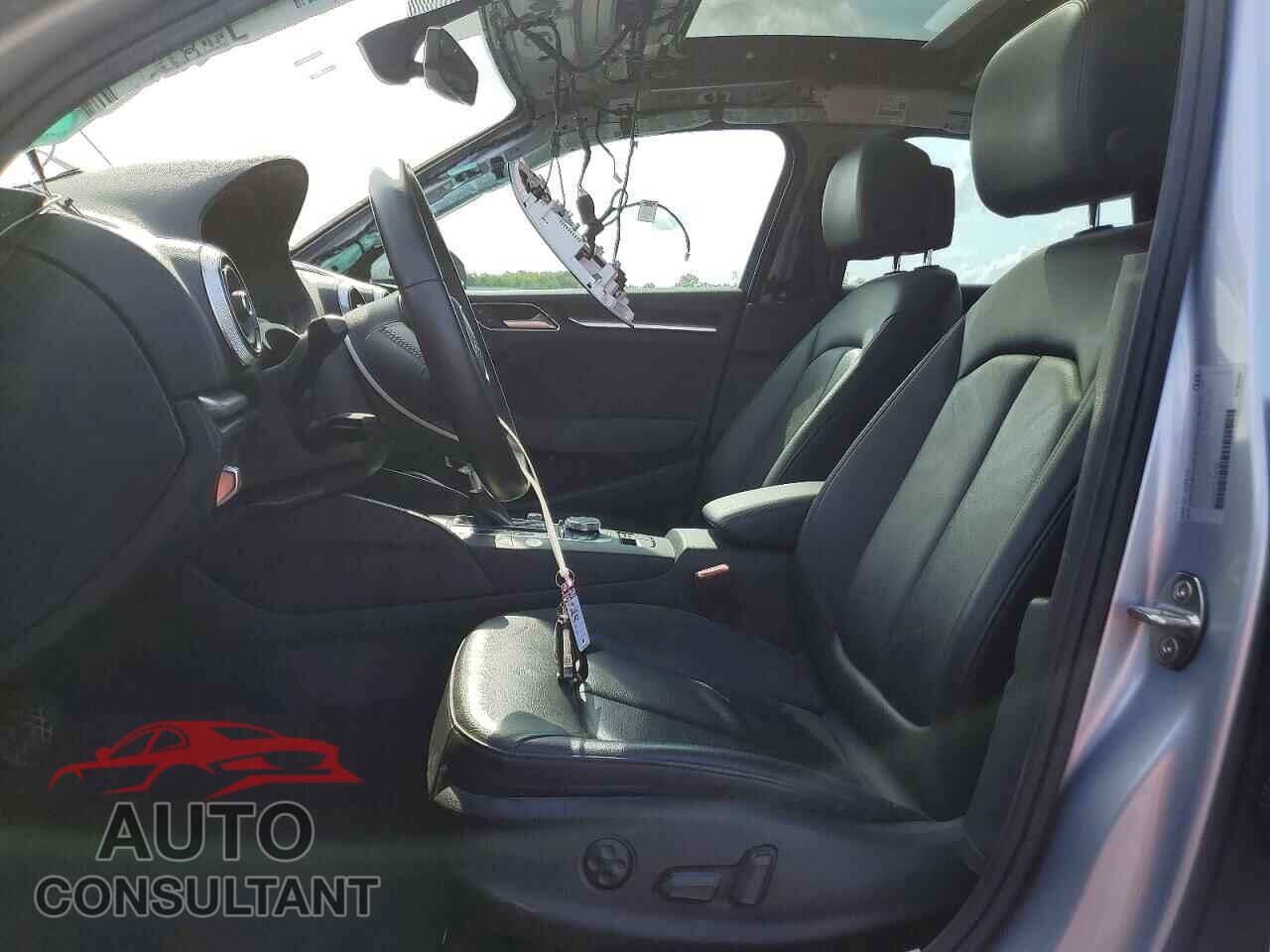 AUDI A3 2019 - WAUJEGFF7K1024462