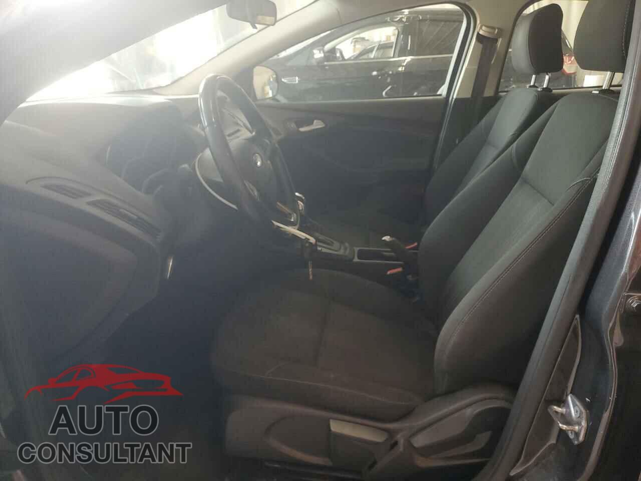 FORD FOCUS 2015 - 1FADP3F2XFL297766
