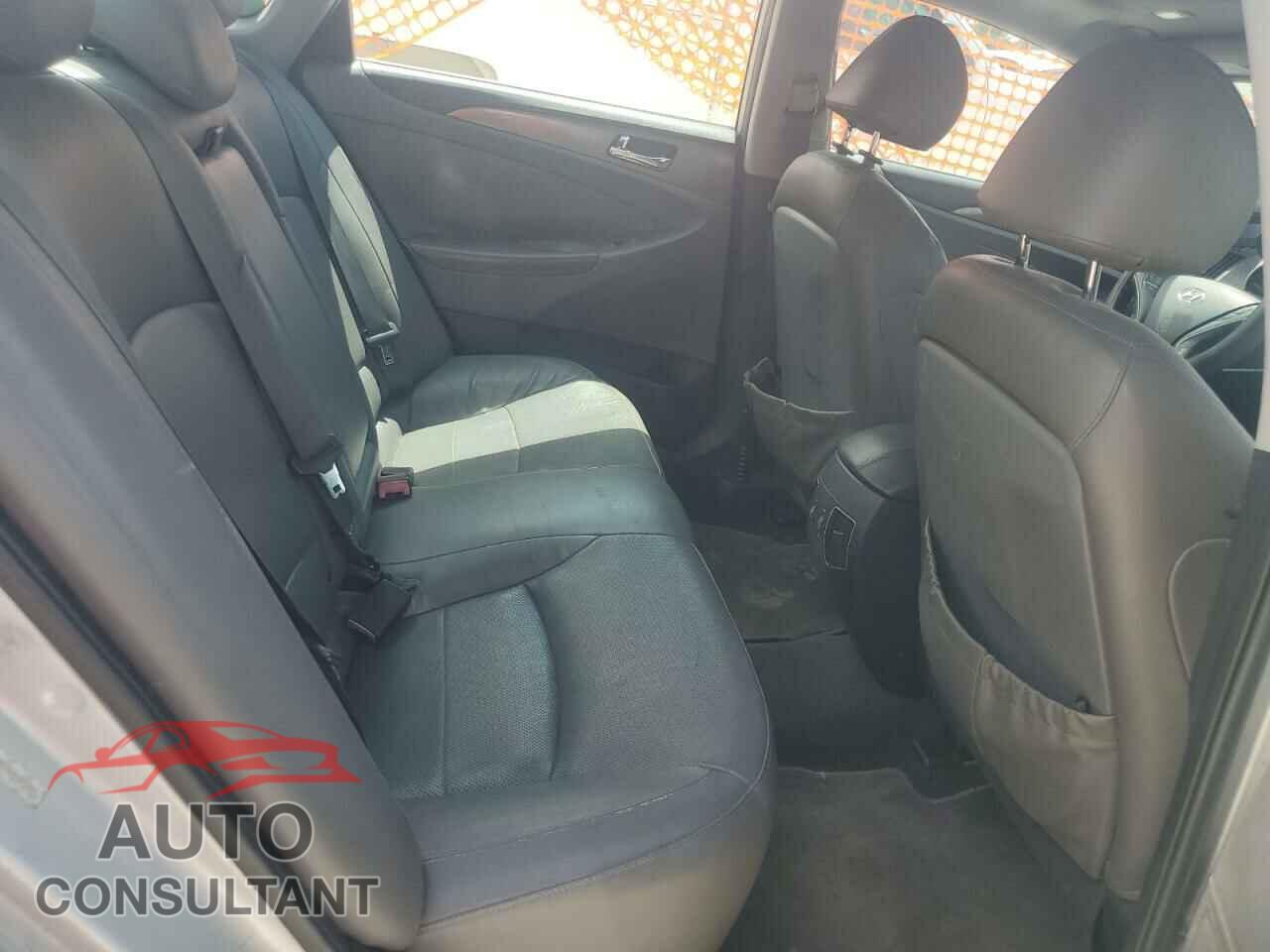 HYUNDAI SONATA 2011 - KMHEC4A47BA007798