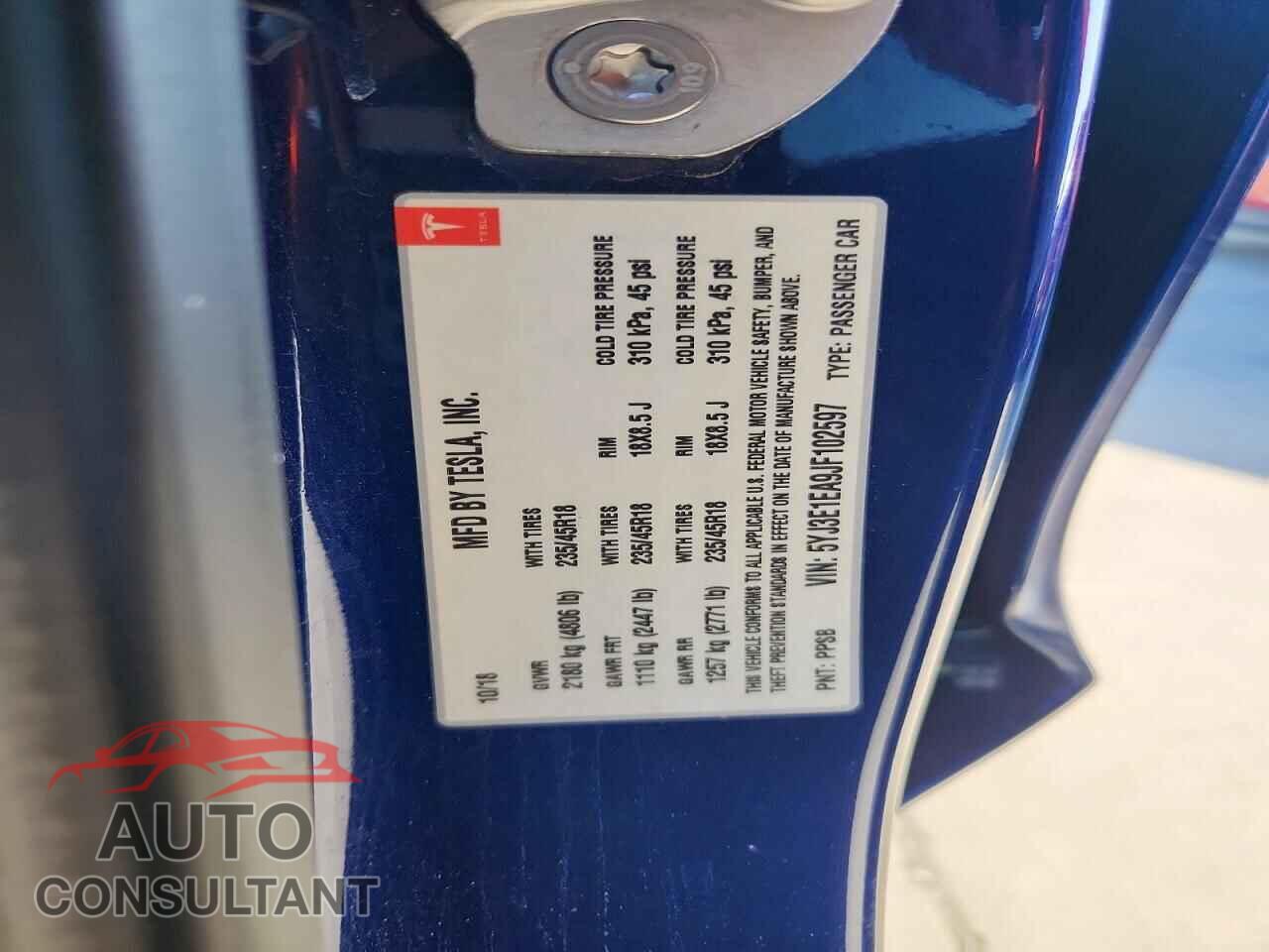 TESLA MODEL 3 2018 - 5YJ3E1EA9JF102597