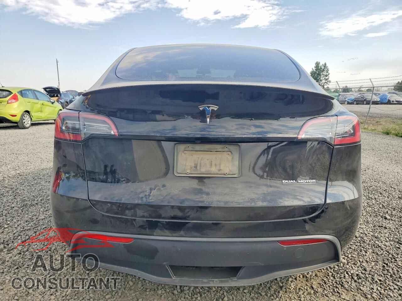 TESLA MODEL Y 2023 - 7SAYGDEFXPF773608
