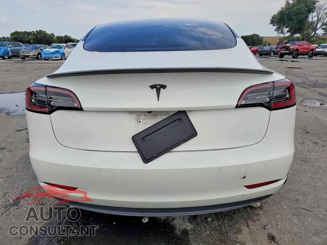 TESLA MODEL 3 2021 - 5YJ3E1EA0MF853737