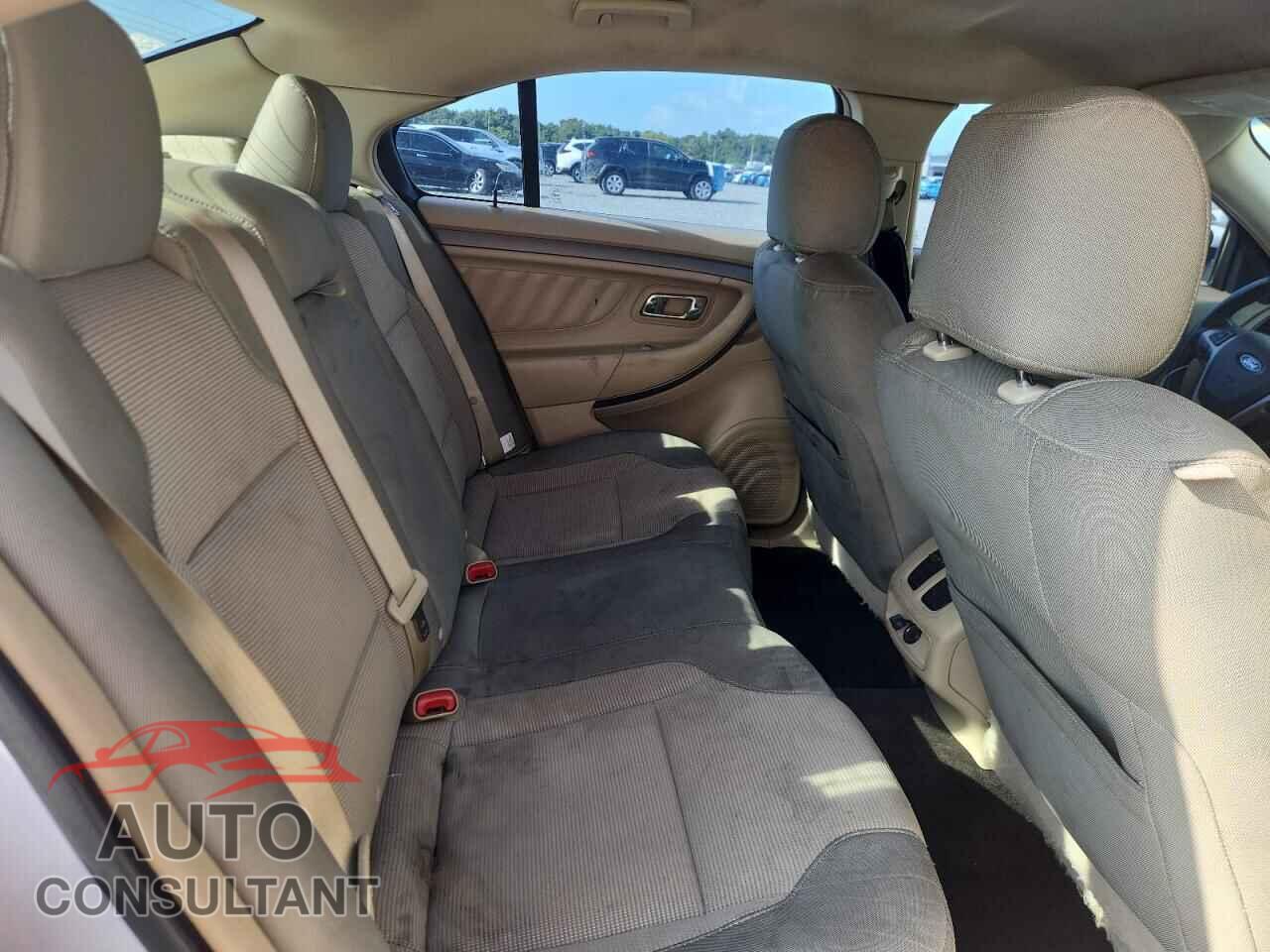 FORD TAURUS 2015 - 1FAHP2E90FG137639