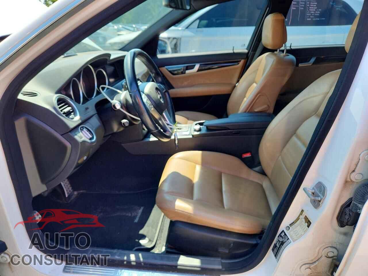 MERCEDES-BENZ C-CLASS 2013 - WDDGF8AB4DA788198