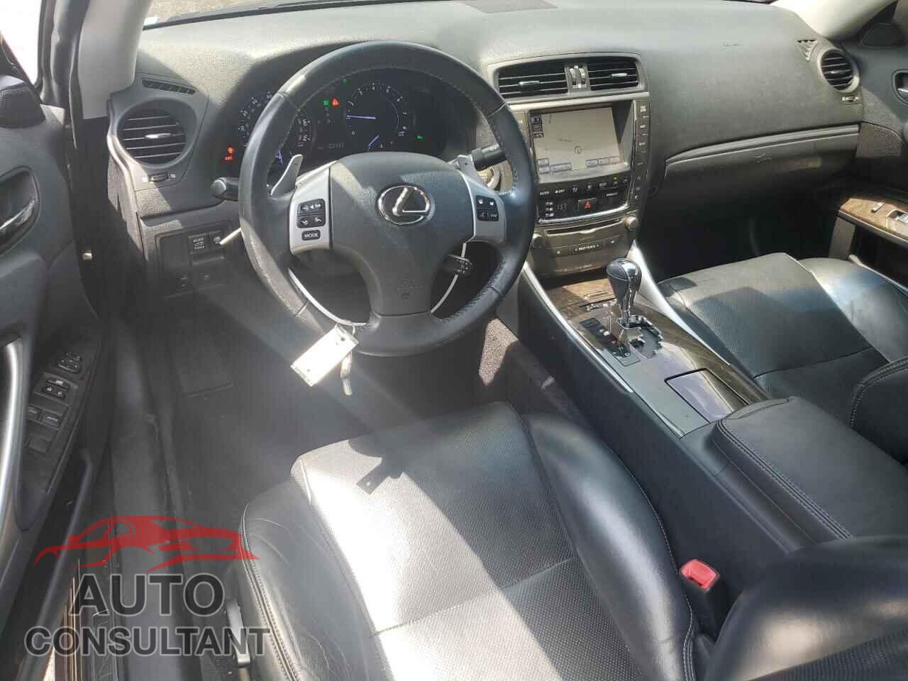 LEXUS IS 2014 - JTHFF2C24E2530726