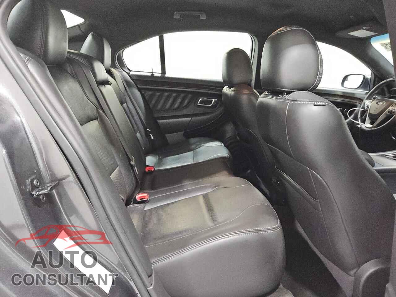 FORD TAURUS 2015 - 1FAHP2F81FG170672