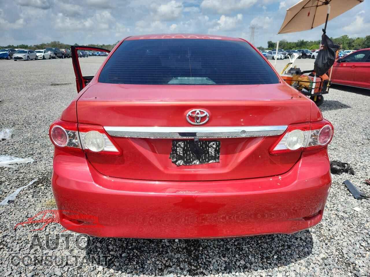 TOYOTA COROLLA 2013 - 2T1BU4EEXDC963248
