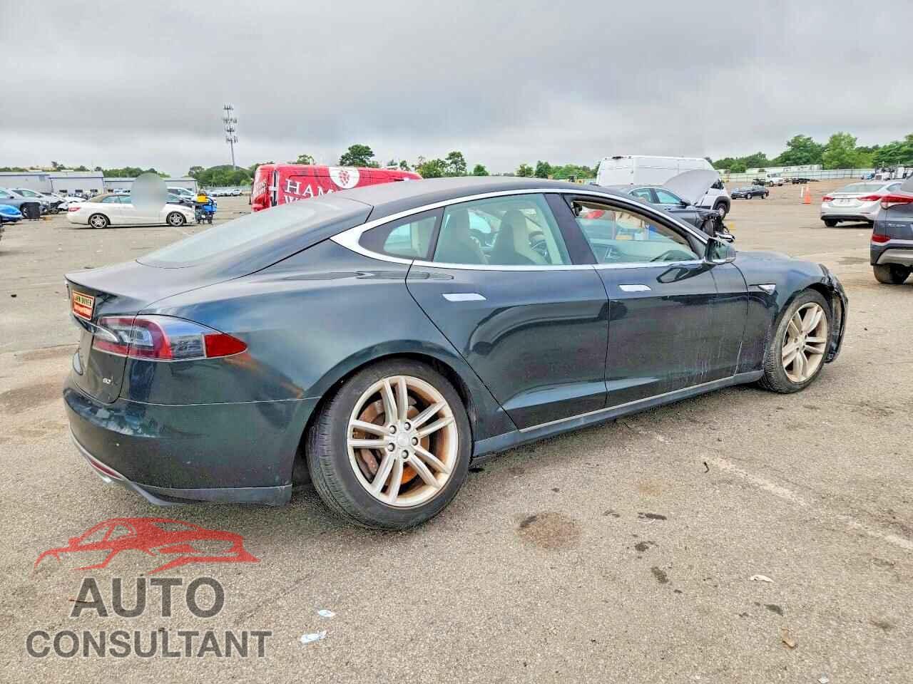 TESLA MODEL S 2013 - 5YJSA1AG0DFP12054