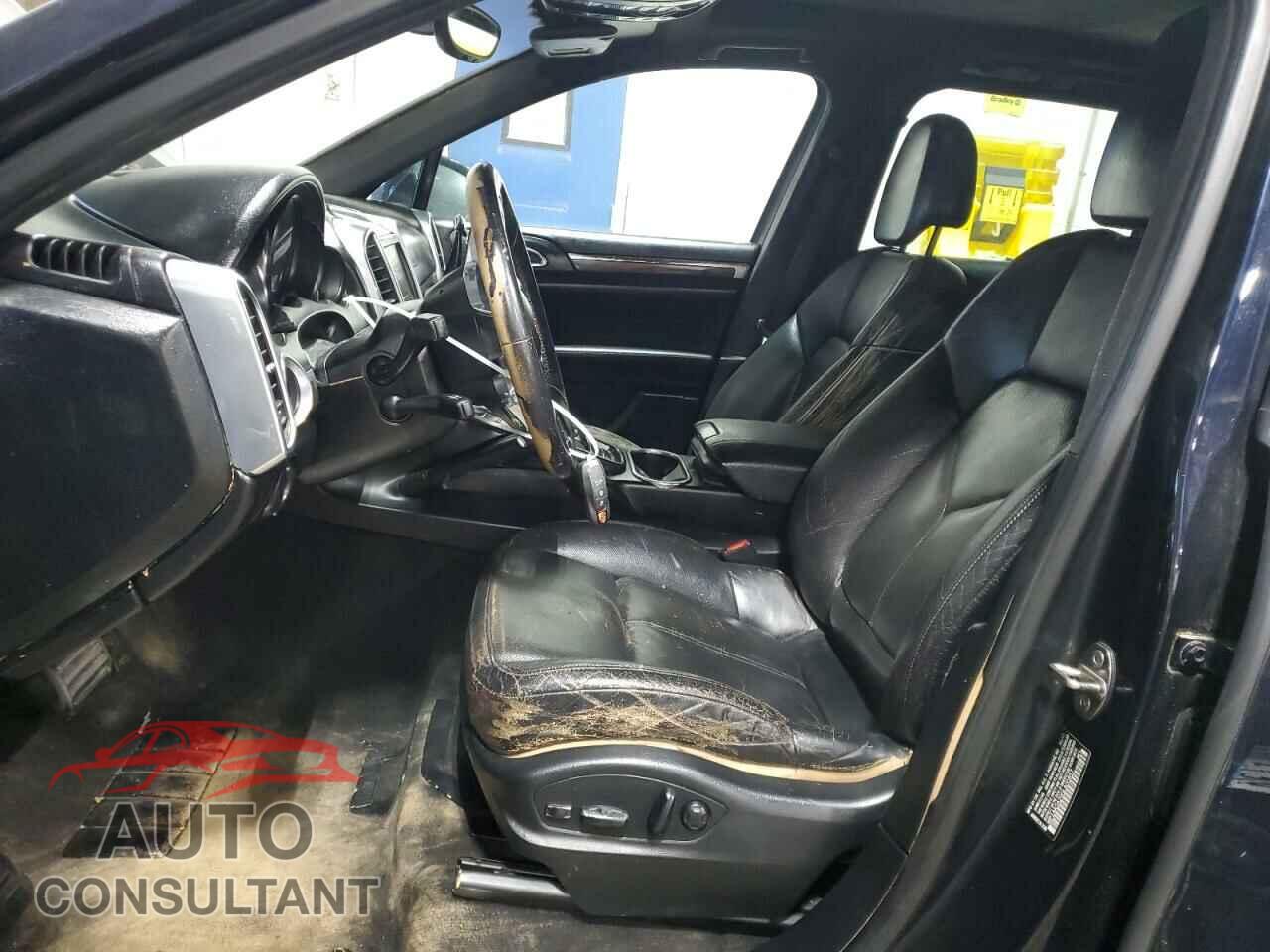 PORSCHE CAYENNE 2016 - WP1AA2A29GLA00857