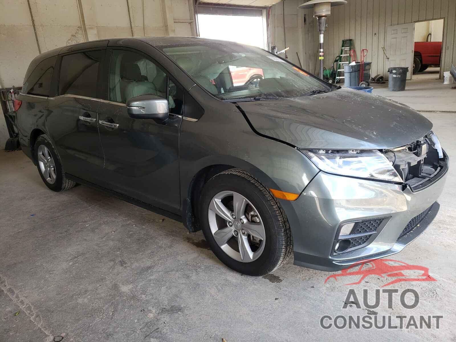 HONDA ODYSSEY 2018 - 5FNRL6H79JB101625