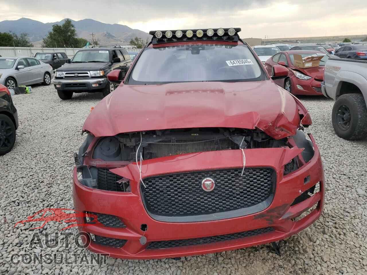 JAGUAR F-PACE 2017 - SADCK2BV3HA083431
