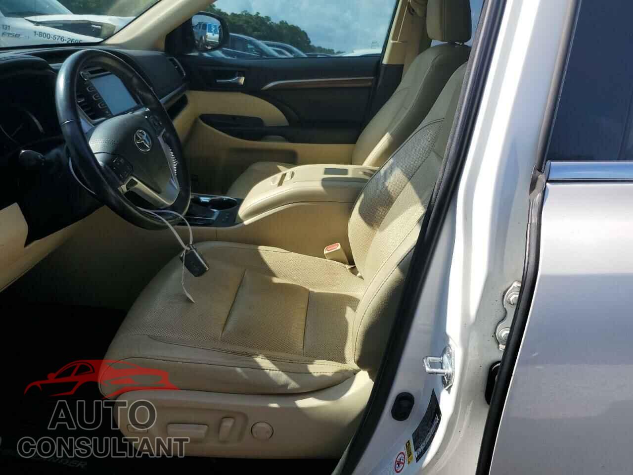 TOYOTA HIGHLANDER 2018 - 5TDDGRFH2JS047222