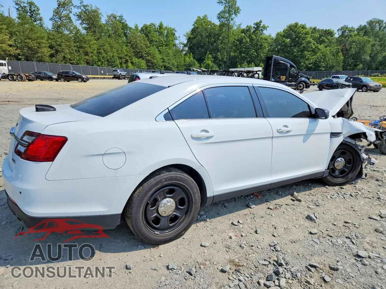 FORD TAURUS 2015 - 1FAHP2MK4FG140855