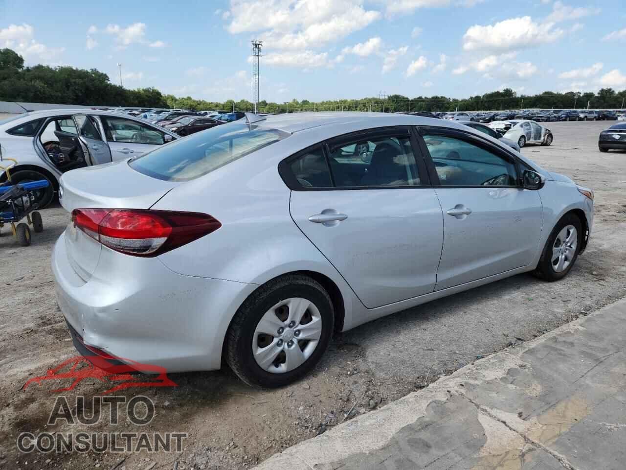 KIA FORTE 2017 - 3KPFK4A74HE135122