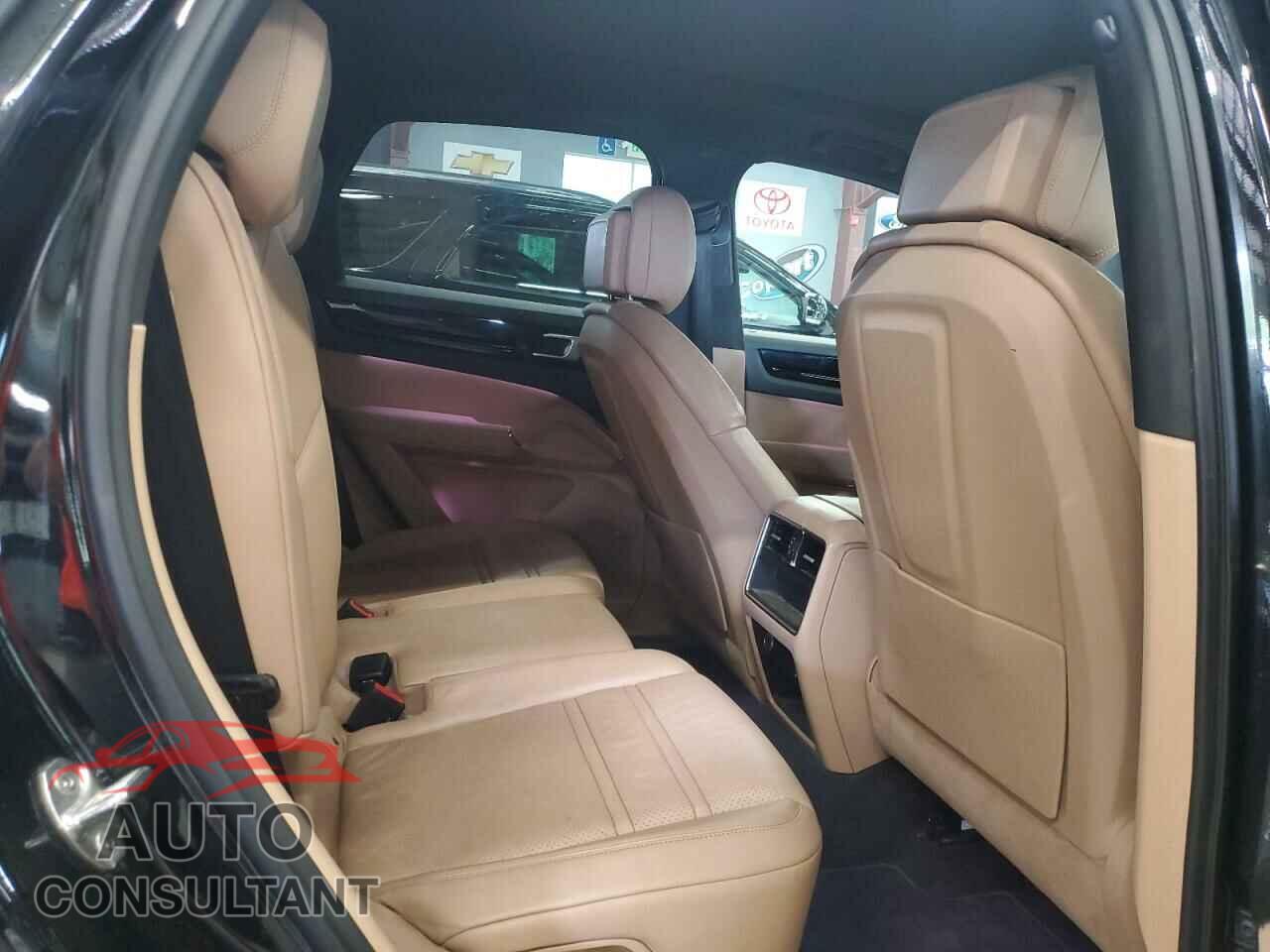 PORSCHE CAYENNE 2019 - WP1AA2AY3KDA18004