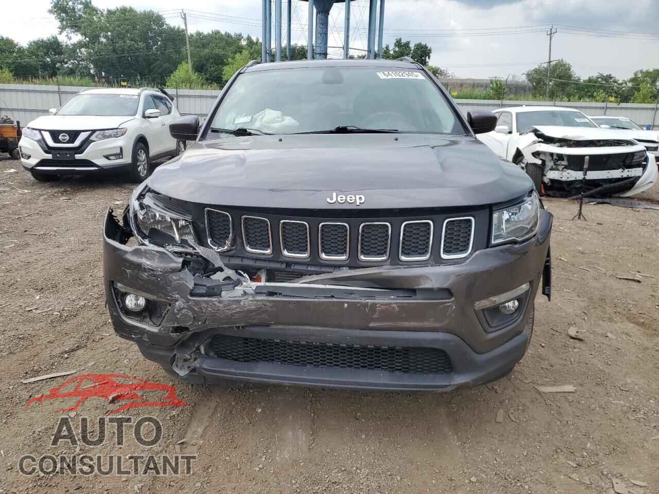 JEEP COMPASS 2018 - 3C4NJDBB2JT256413