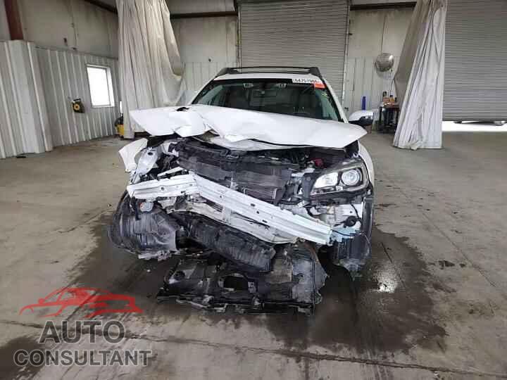 SUBARU OUTBACK 2017 - 4S4BSANC5H3350015