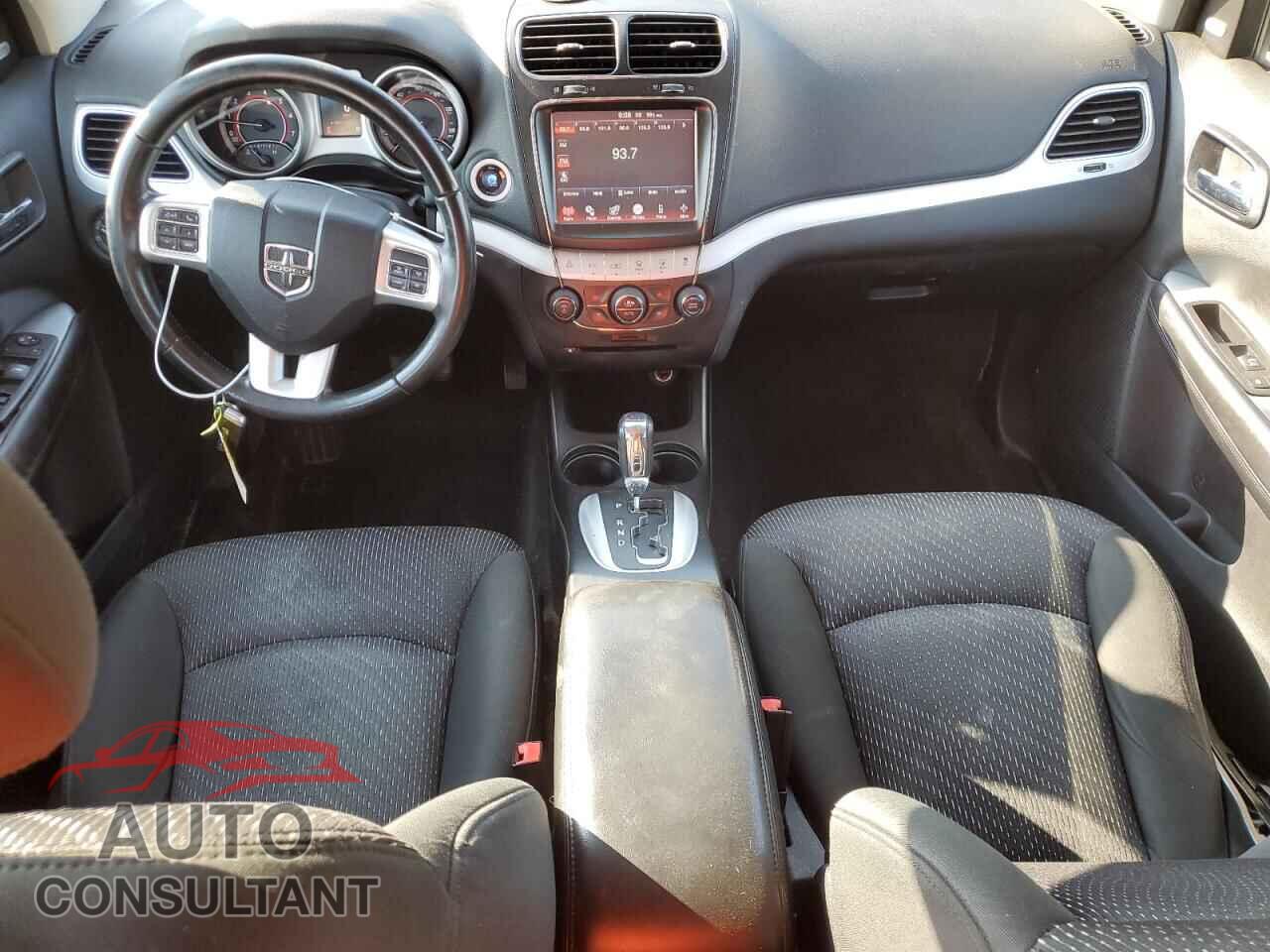 DODGE JOURNEY 2011 - 3D4PH3FG7BT512179