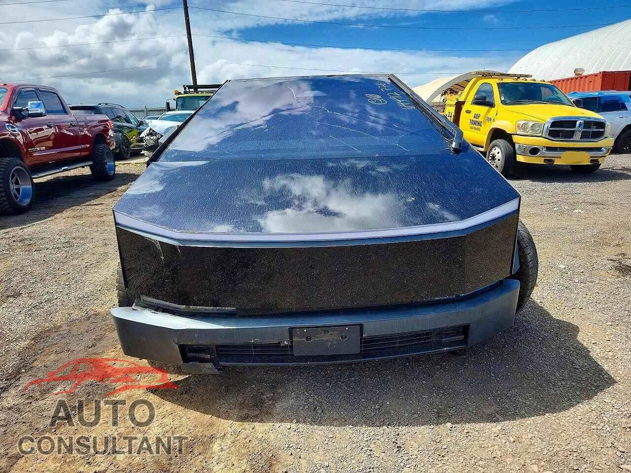 TESLA CYBERTRUCK 2024 - 7G2CEHEE2RA026531