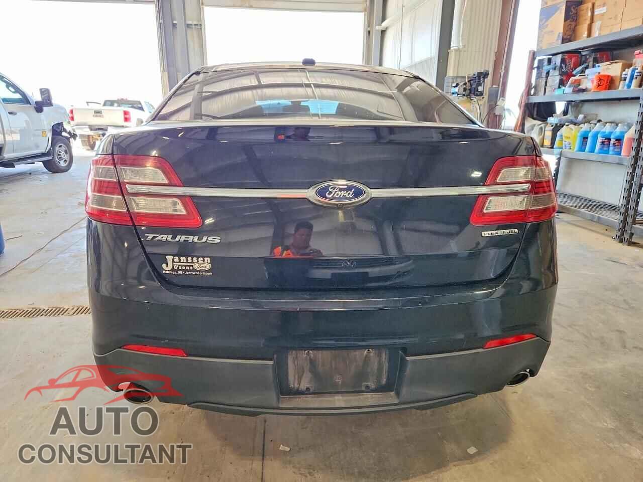 FORD TAURUS 2016 - 1FAHP2D83GG107433