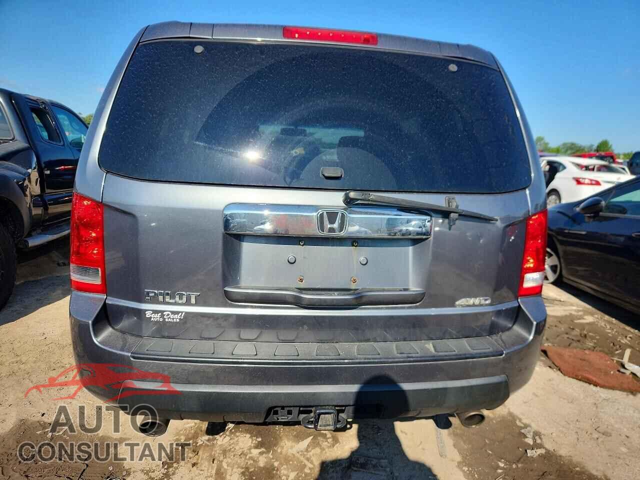 HONDA PILOT 2011 - 5FNYF4H63BB101720