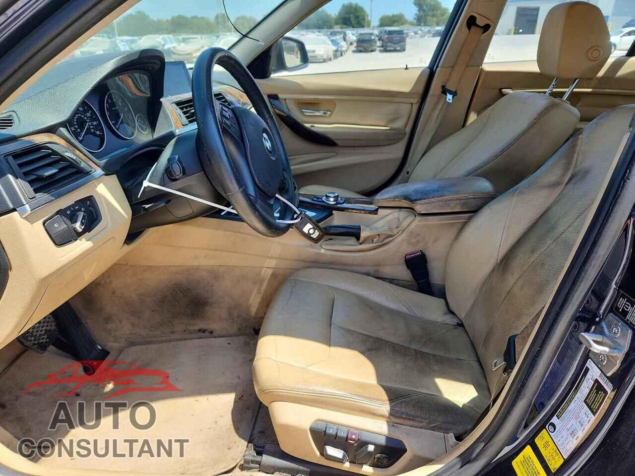 BMW 3 SERIES 2013 - WBA3C1C52DF436737