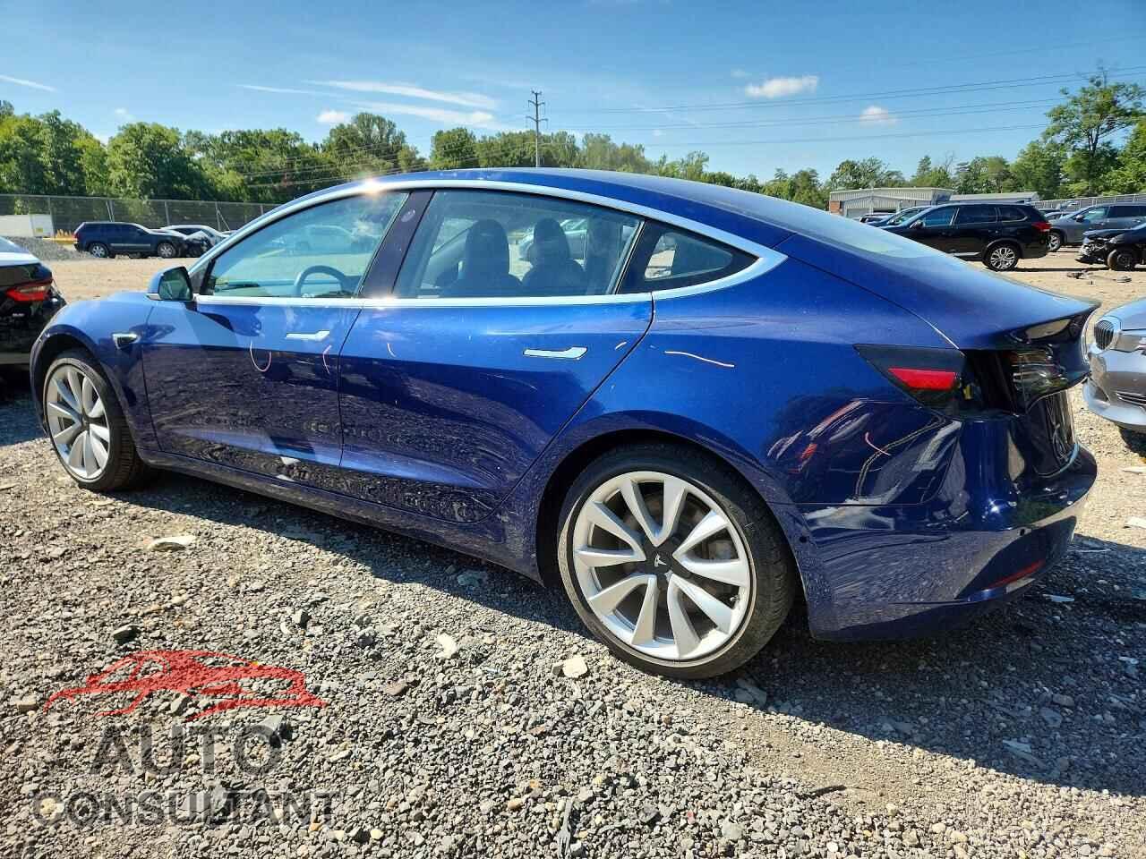 TESLA MODEL 3 2018 - 5YJ3E1EA5JF033391