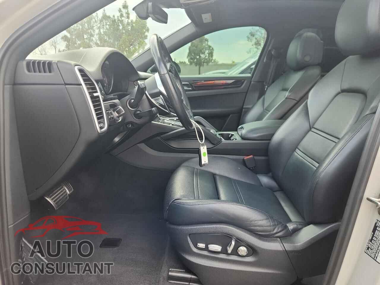 PORSCHE CAYENNE 2020 - WP1BB2AY8LDA57965