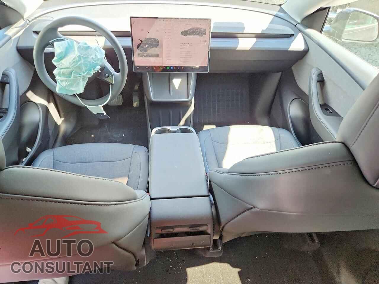 TESLA MODEL Y 2026 - 7SAYGDEEXTA673510