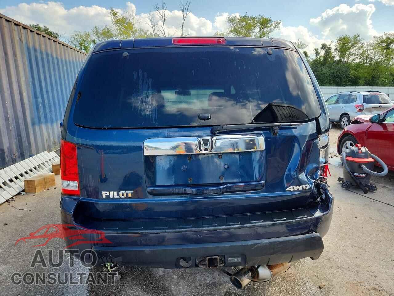 HONDA PILOT 2011 - 5FNYF4H63BB040255