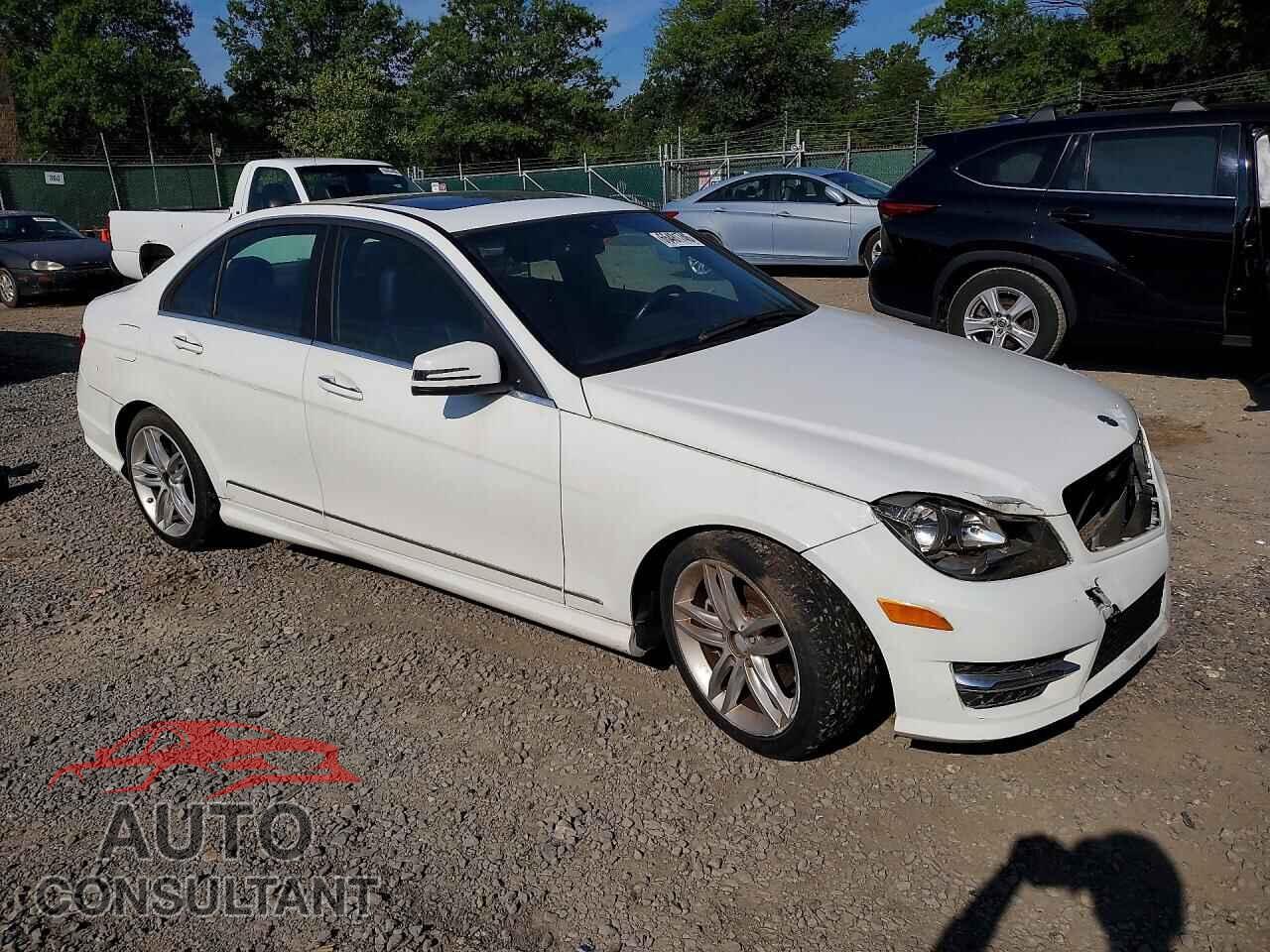 MERCEDES-BENZ C-CLASS 2014 - WDDGF4HB2EA963922