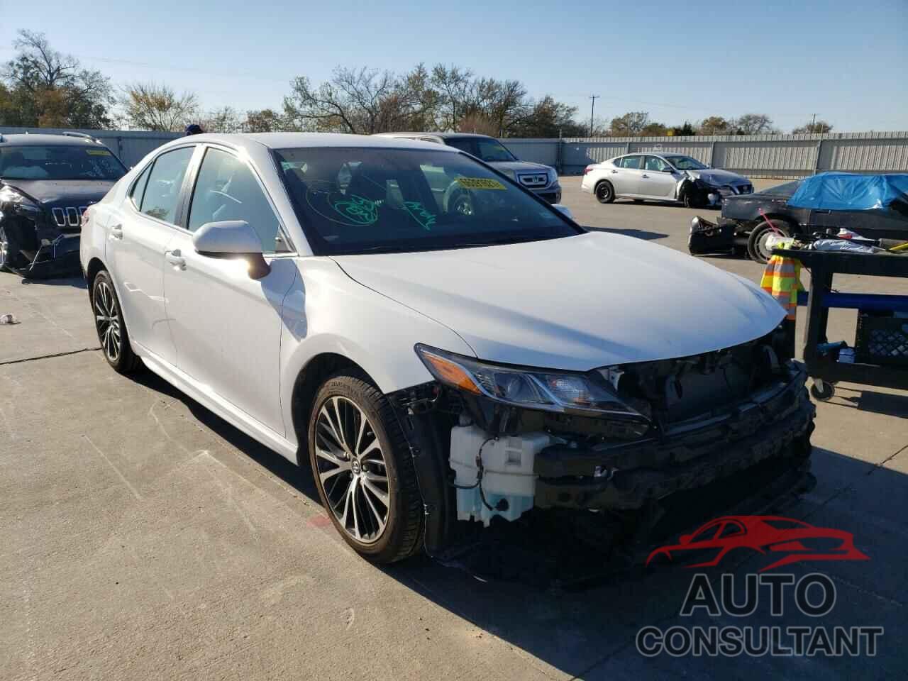 TOYOTA CAMRY 2018 - 4T1B11HK7JU032337