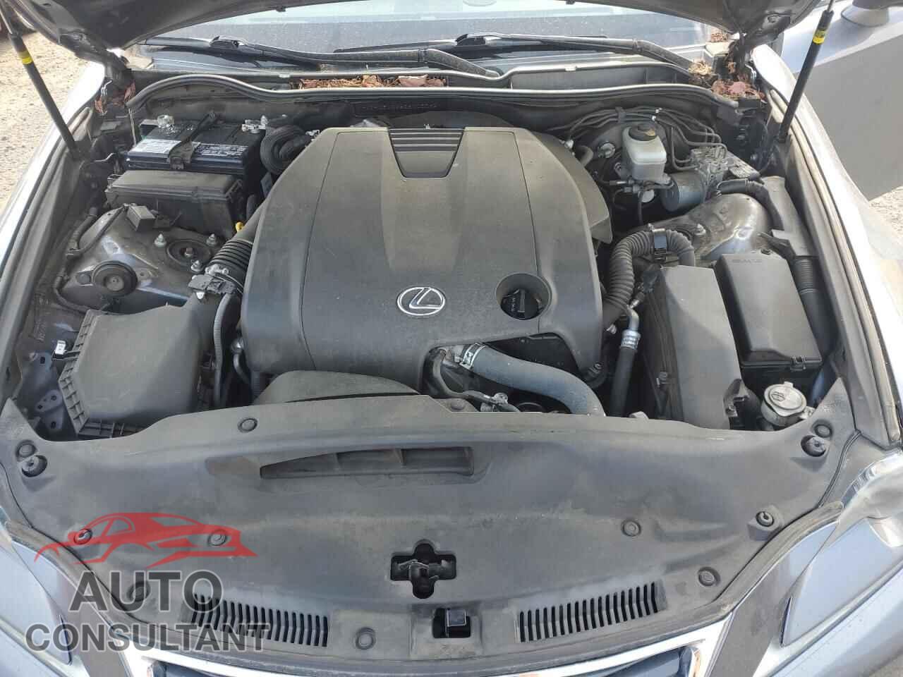 LEXUS IS 2014 - JTHCF1D25E5003062