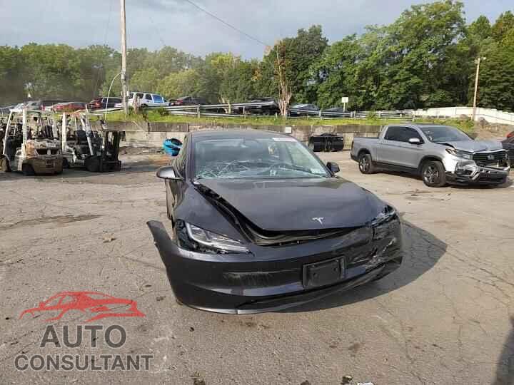 TESLA MODEL 3 2024 - 5YJ3E1EA8RF855792
